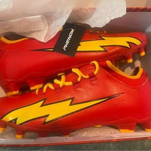 New men’s cleats size 12